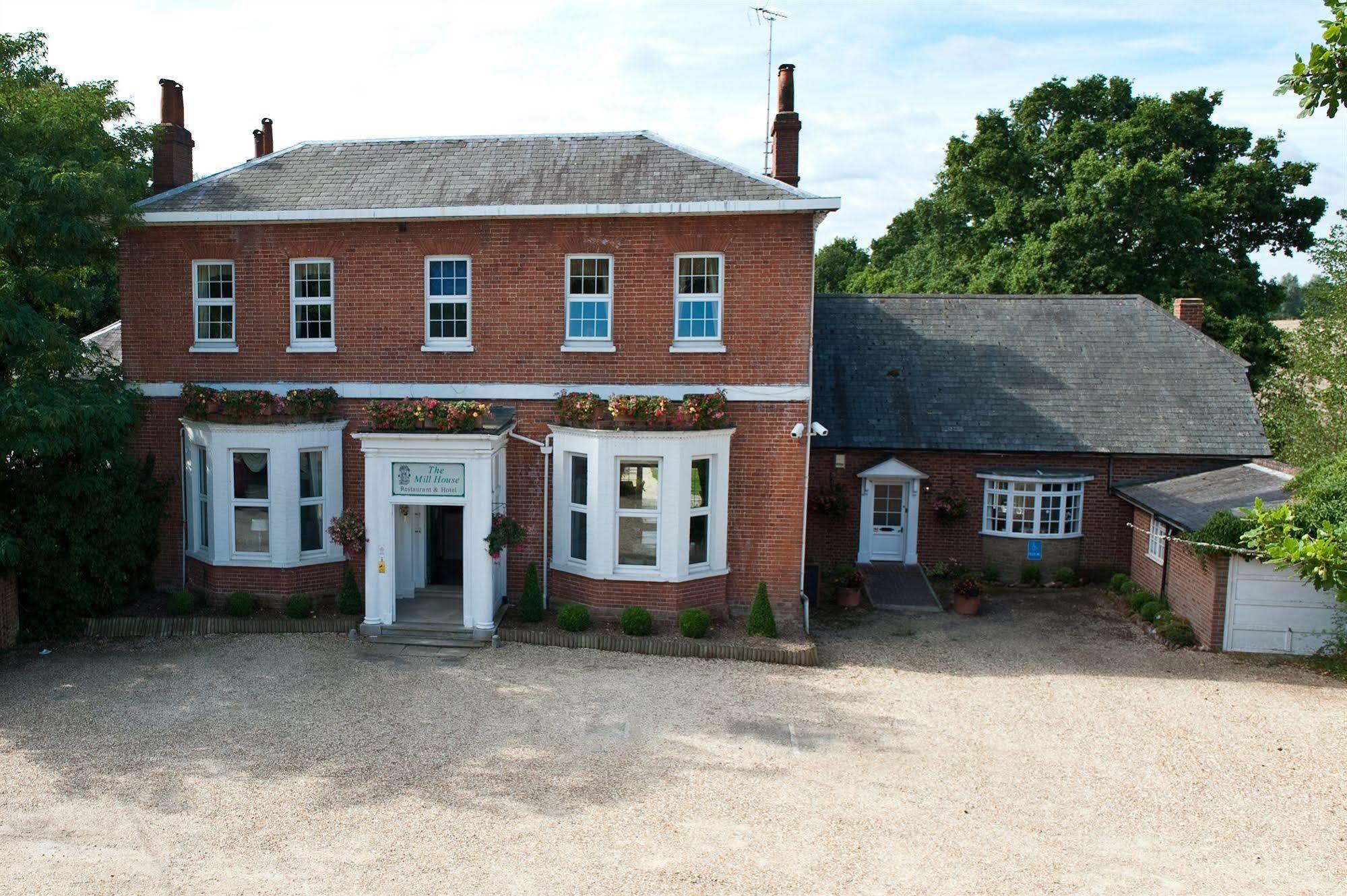 ホテル The Mill House レディング エクステリア 写真